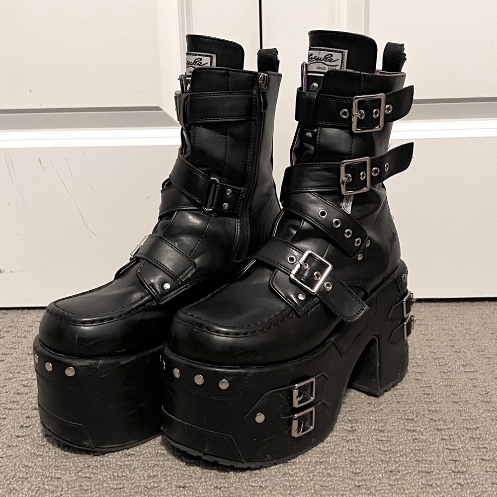 Fixer Upper Goth Boots from Japan